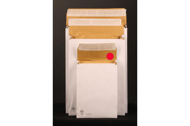 Fraktpose hvit kraft forèt 17x5x25 cm, 350 gr