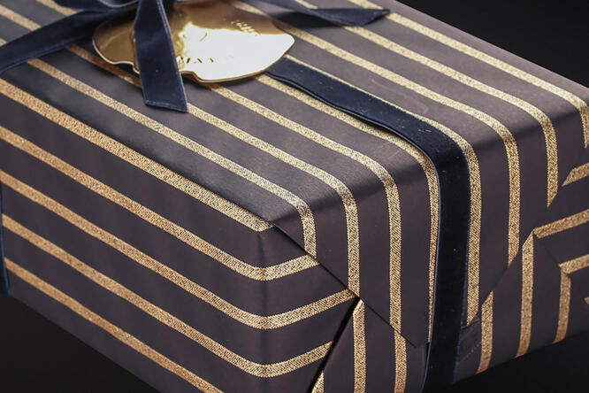 Gavepapir, Blue GoldChampagne Stripe (8) 55 cm x 100 m