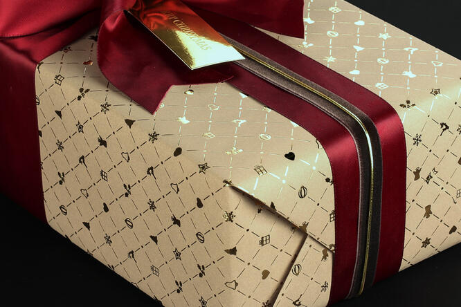 Gavepapir, Lt.Brown Christmas Trad. 55 cm x 100 m