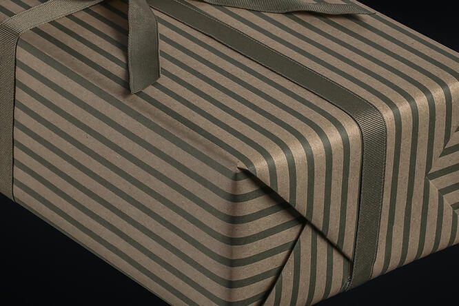 Julepapir,Stripe Deep Sage 55 cm x 100 m