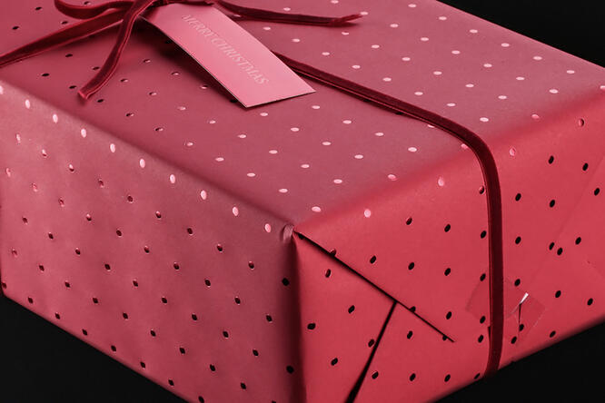 Julepapir, Red with Red Dots 55 cm x 120 m