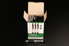 Kulepenn Sort 0,7mm med klips og "gummi" grep