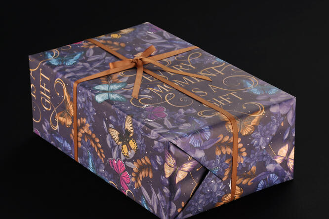 Gavepapir, Every Moment is a Gift (5) 55 cm x 100 m