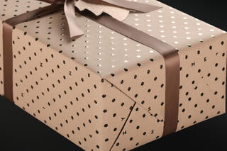 Julepapir, Light Brown X'mas Dots (8) 55 cm x 100 m