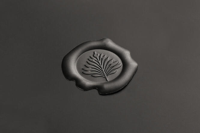 Seal, Leafs black 40 mm etikett/segl á 90 stk