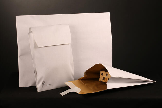Fraktpose hvit kraft forèt 28x5x40 cm, 350 gr