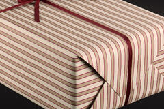 Gavepapir, Pinstripe (5) 55 cm x 100 m