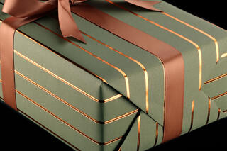 Gavepapir, Green with Copper Stripes 55 cm x 120 m