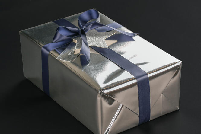 Gavepapir, Metallic Silver Glanz (2) finnes i flere bredder