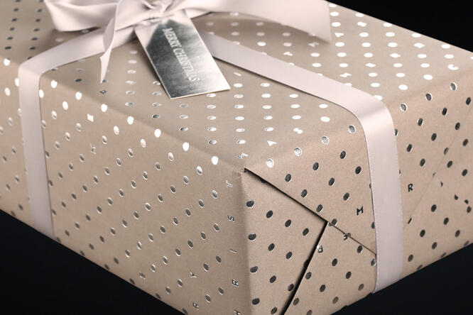 Julepapir, Dot Merry Christmas Dark Grey 55 cm x 100 m