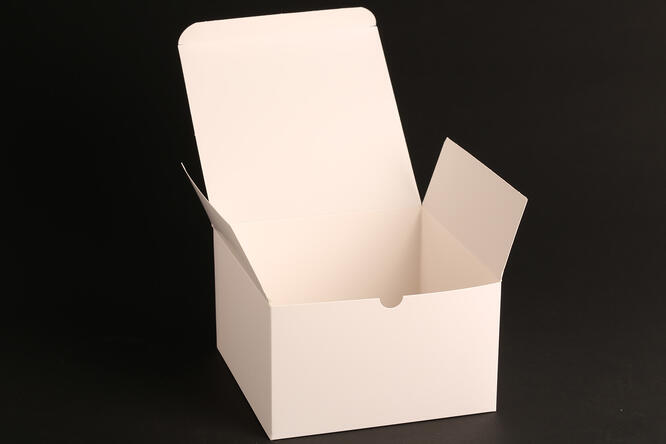 Gaveeske m/ lokk, hvit matt 20x20x12 cm