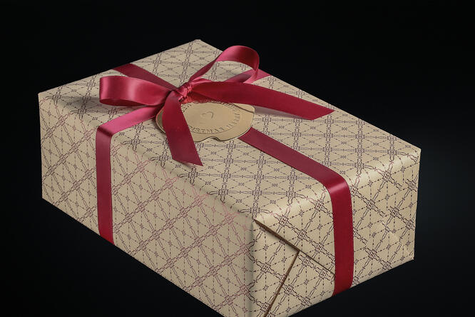 Julepapir, Classic Star Burgundy 55 cm x 100 m