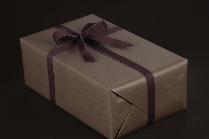 Gavepapir, 2 sidig charcole/toffie (2) 55 cm x 100 m