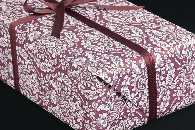 Gavepapir, Blossom Lace Burgundy (5) 55 cm x 100 m