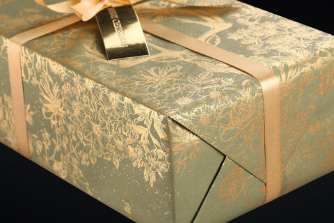 Julepapir, Golden Deer Dusty Green 55 cm x 100 m