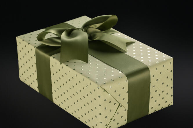 Julepapir, Green X'Mas Dots (8) 55 cm x 100 m