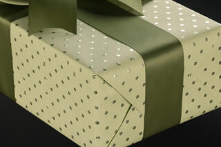 Julepapir, Green X'Mas Dots (8) 55 cm x 100 m