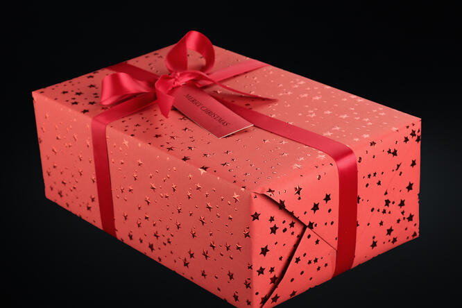 Julepapir, Little Red Stars Red 55 cm x 100 m