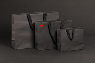 Papirpose m/bånd, Sort kraft 32x10x24+5 cm, 230 gr
