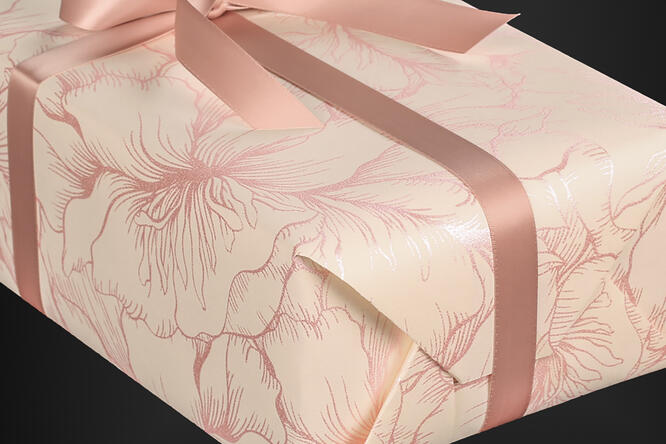 Gavepapir, Shimmer Flowers (5) 55 cm x 120 m