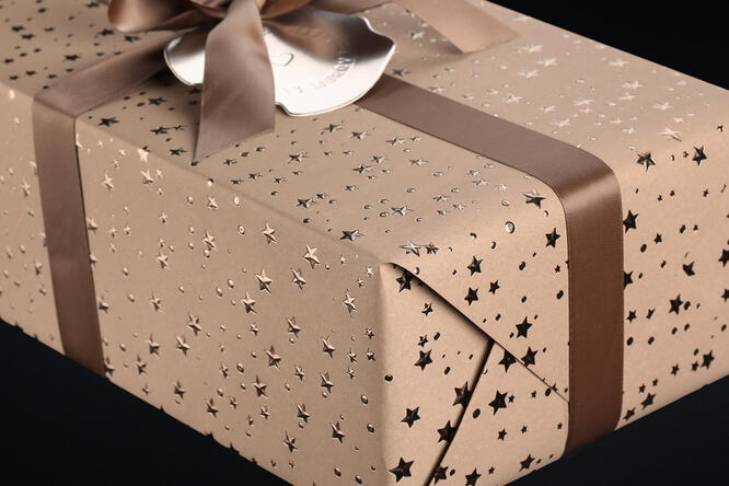 Julepapir, Little Stars greybeige 55 cm x 100 m
