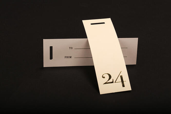 To/From, 24 / Off White 100x35 mm, á 90
