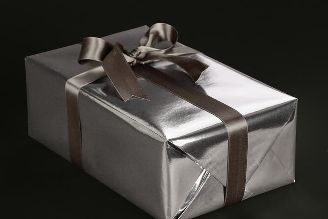 Gavepapir,Vollton Gloss Silver/Black (5) finnes i flere bredder