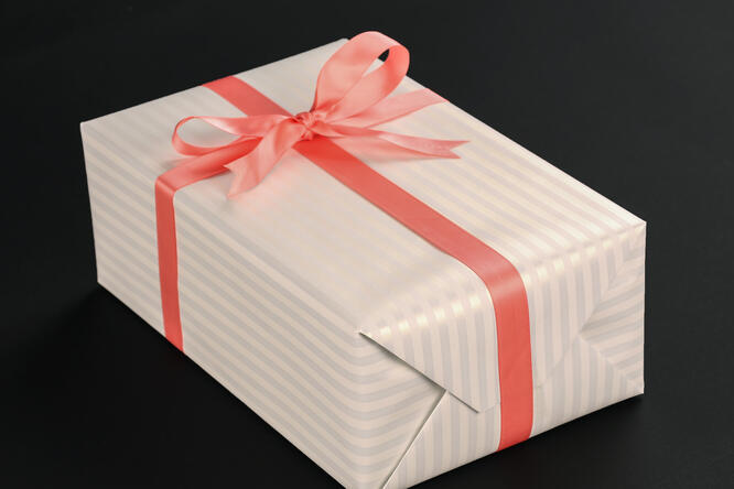 Gavepapir, Zebra White/Grey (5) finnes i flere bredder