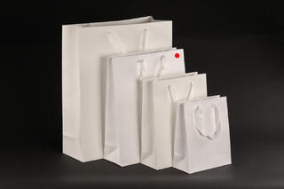 Papirpose m/bånd, Hvit kraft 32x12x40+5 cm
