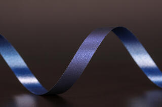 Bånd matt metallic, Navy finnes i flere bredder