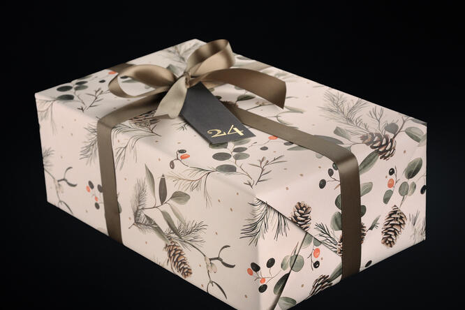 Julepapir, Christmas Berries 55 cm x 100 m