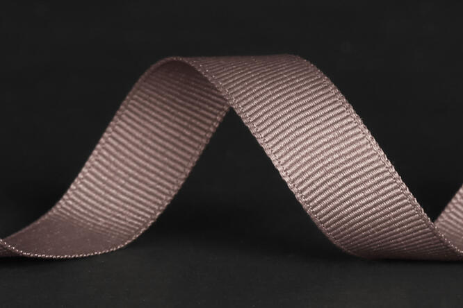 Bånd ribbet matt, Warm grey 15 mm x 90 m