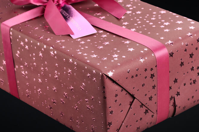 Julepapir, Bordeaux Little Stars (8) 55 cm x 100 m