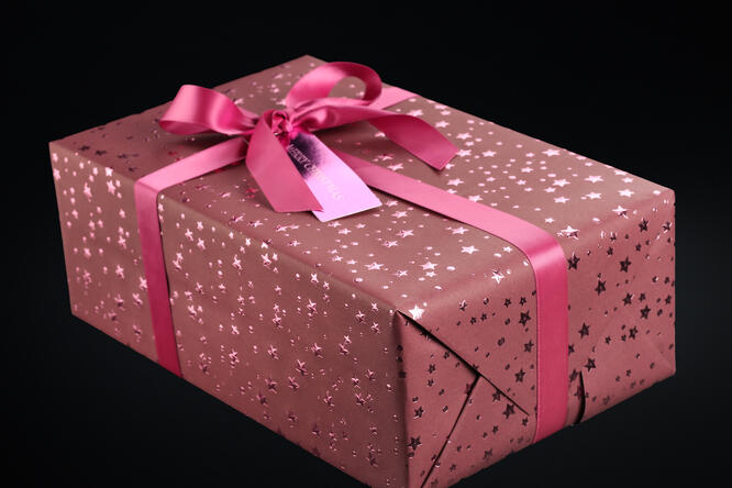 Julepapir, Bordeaux Little Stars (8) 55 cm x 100 m