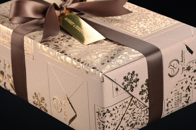 Julepapir, Brown XMas Greetings (8) 55 cm x 100 m