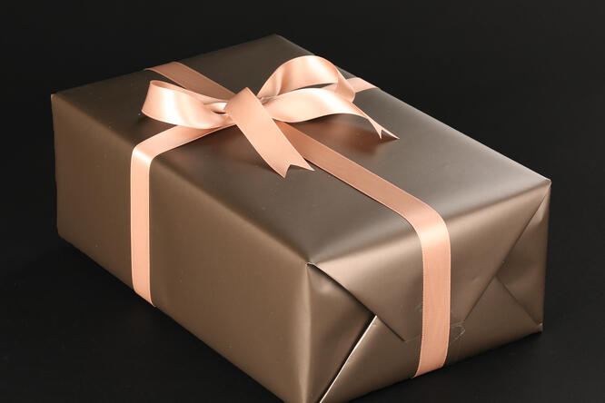 Gavepapir, Varm Grå matt laminat (4) 50 cm x 180 m