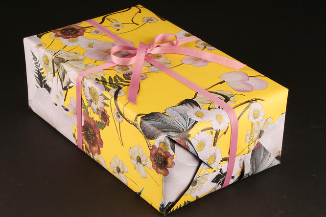 Gavepapir, Colorful Apple Bloom 35 cm x 120 m