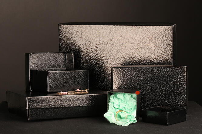 Smykkeeske Bunn/Lokk, Pelle Black 5x5x5,5 cm, à 200 stk