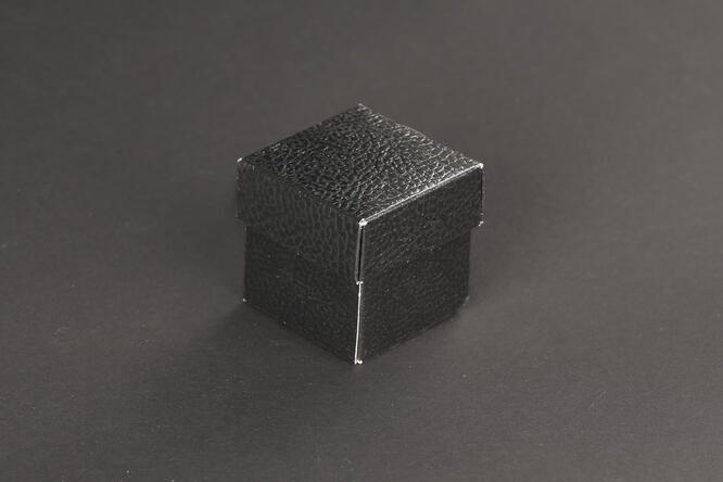Smykkeeske Bunn/Lokk, Pelle Black 5x5x5,5 cm, à 200 stk