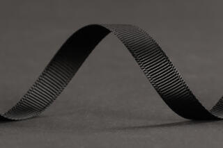 Bånd ribbet blank, Black 10 mm x 50 m